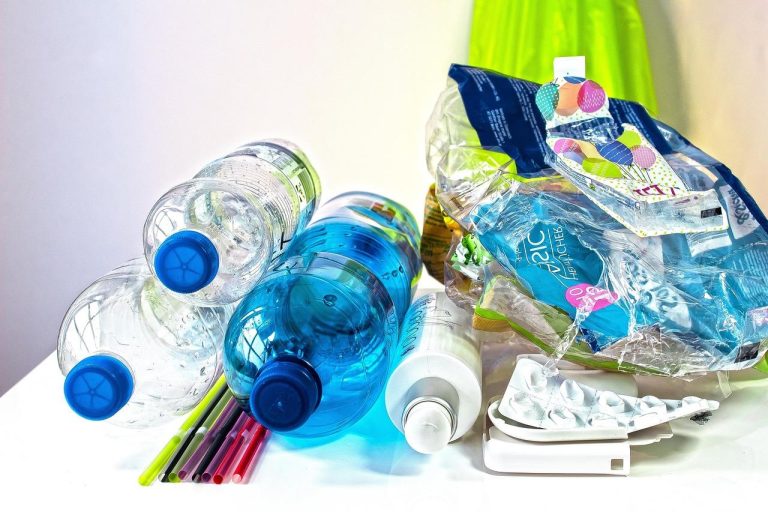 Over ons Infographic met 5 interessante feitjes over afvalscheiding en het belang voor duurzaamheid en recycling
